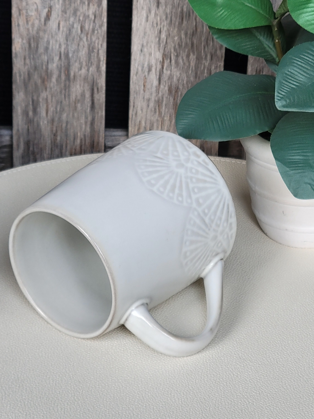 Hearth & Hand Cream White Ceramic Patterned Mug Etched Fan Motif - Picture 5 of 8